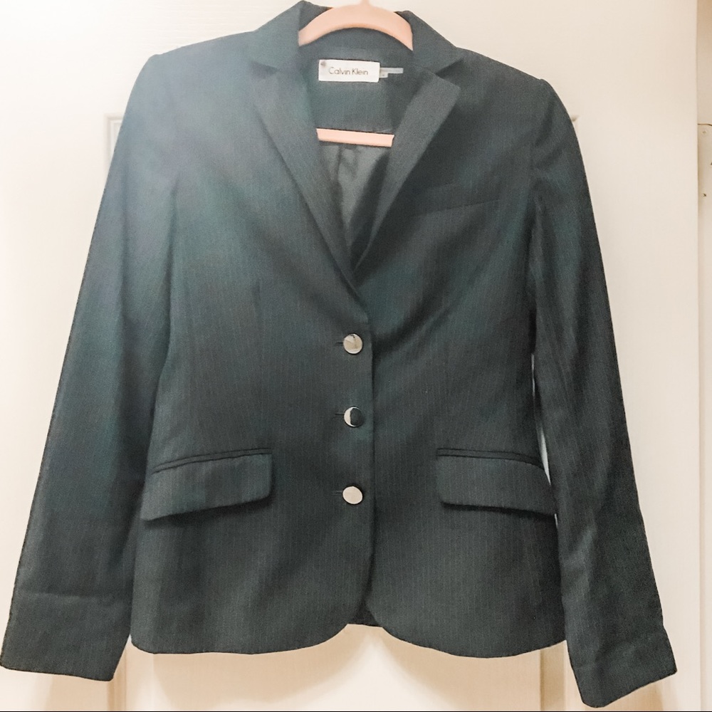 🌹 BOGO 1/2 OFF! Calvin Klein pinstripe skirt suit